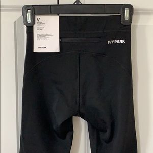 IVY PARK 3/4 Length Leggings